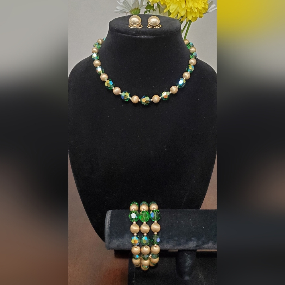 Vintage Napier Green AB Faceted Glass & Brushed Gold Tone Set